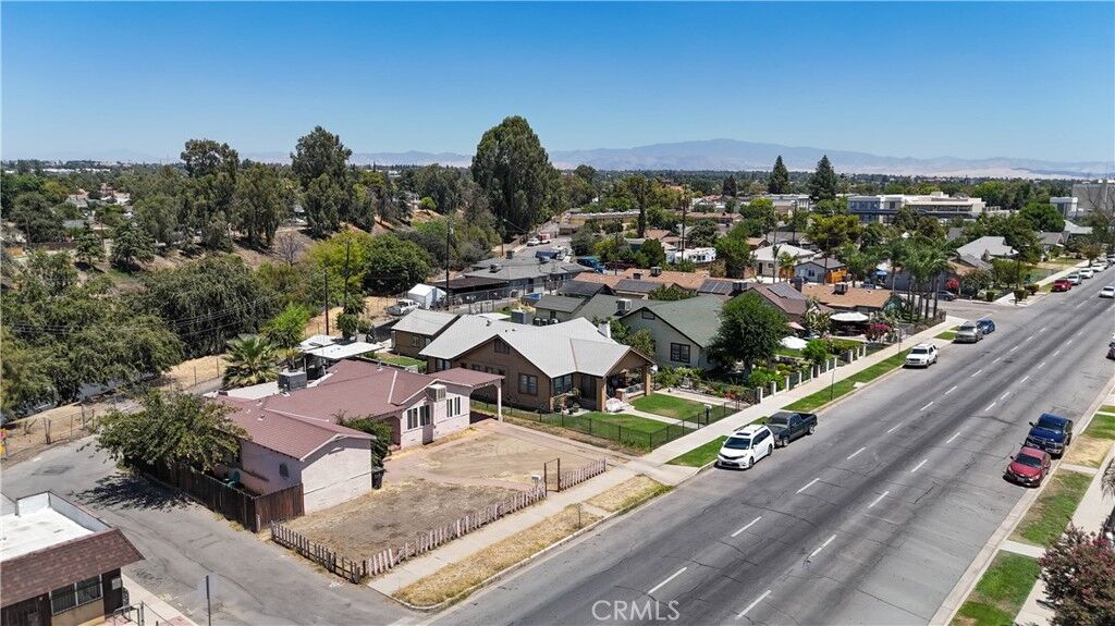Property Photo:  410 Niles  CA 93305 