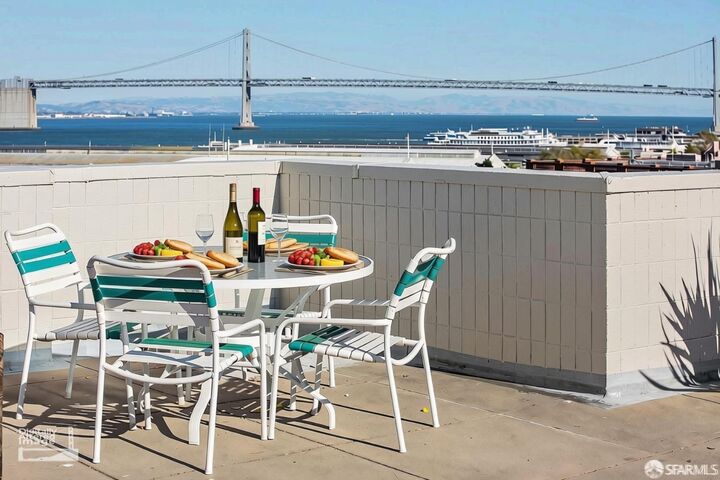 Property Photo:  150 Lombard Street 308  CA 94111 