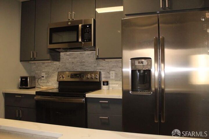 Property Photo:  150 Lombard Street 308  CA 94111 