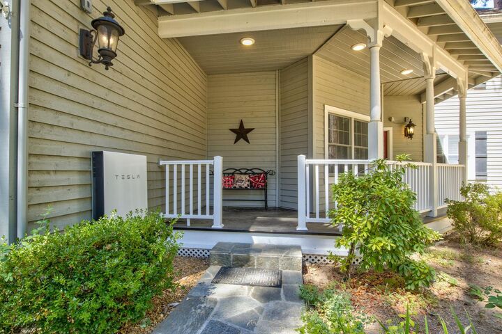 Property Photo: 7010 Flat Creek Drive CA 95684