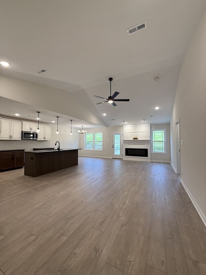 Property Photo: 1162 Tybee Dr TN 37042