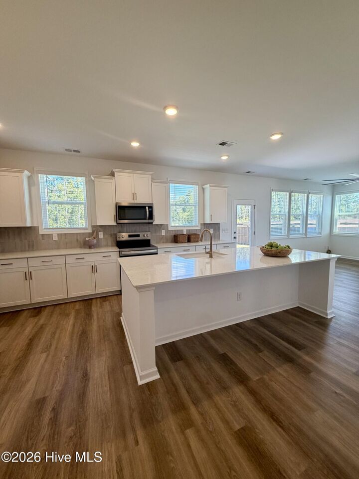 Property Photo: 2004 Red Woodpeckers Court Lot #38 NC 28451