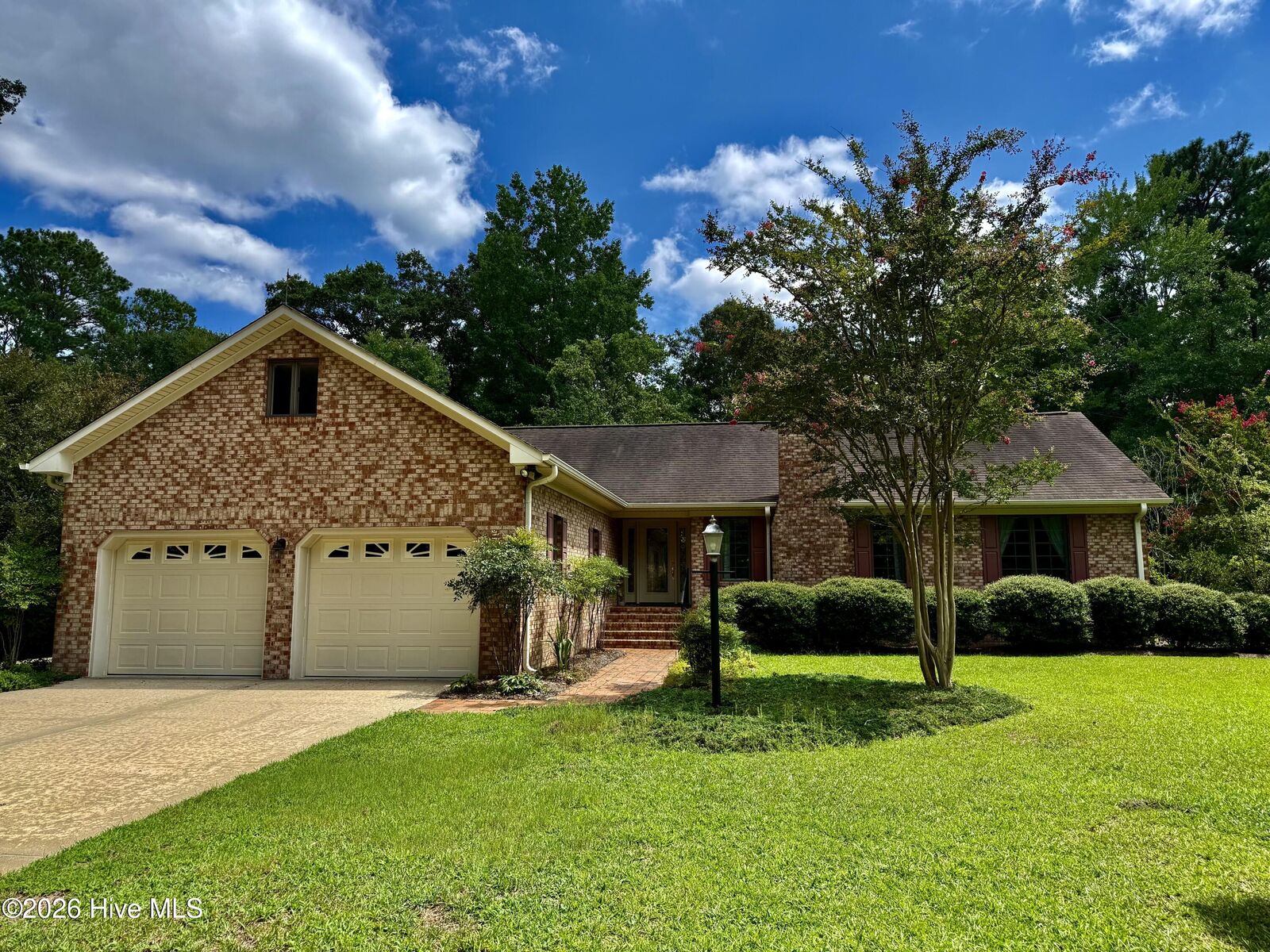 Property Photo: 502 Shinnecock Court NC 28562