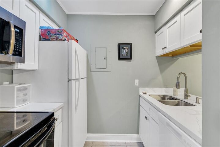 Property Photo:  4101 Hessmer Avenue 109  LA 70002 