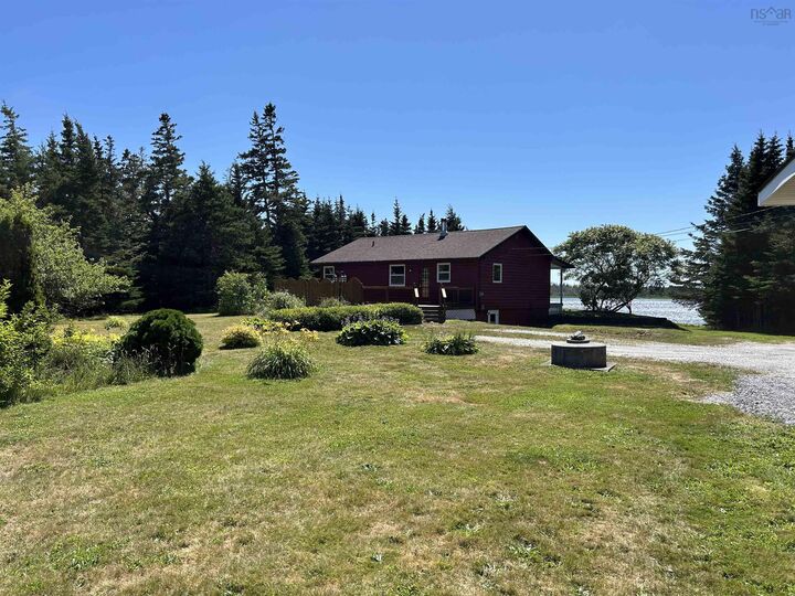 712 Villagedale Road — photo 1