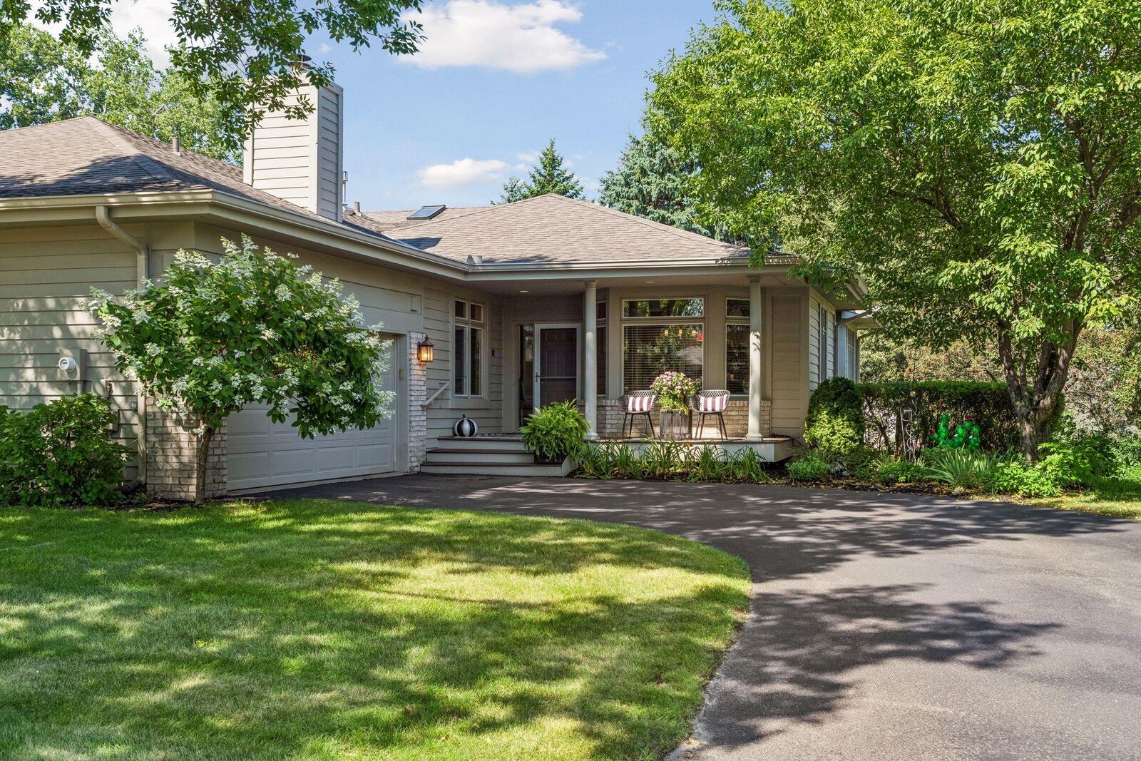 Property Photo: 8950 Hilloway Road MN 55347