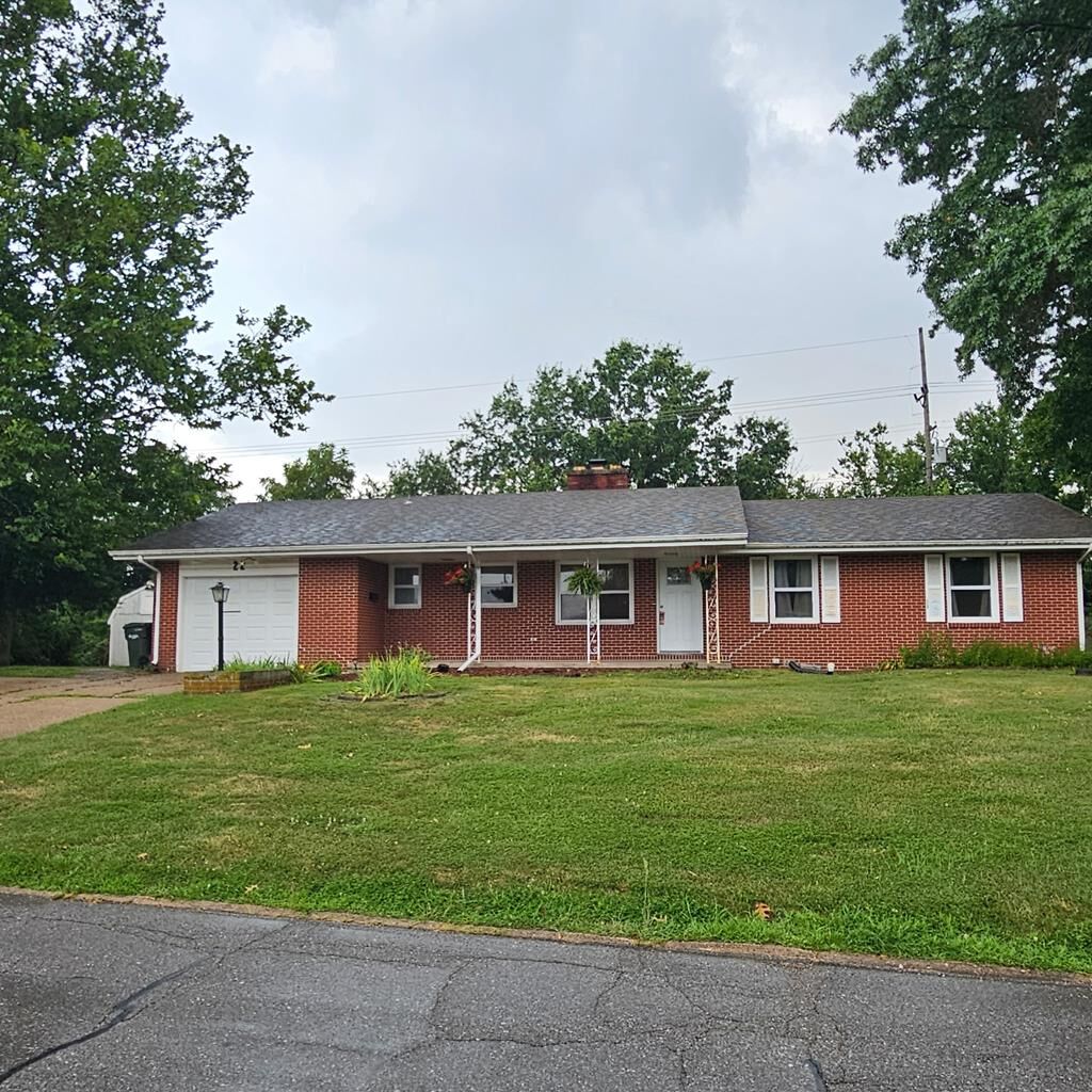 Property Photo: 22 Kellwood Drive MO 63501