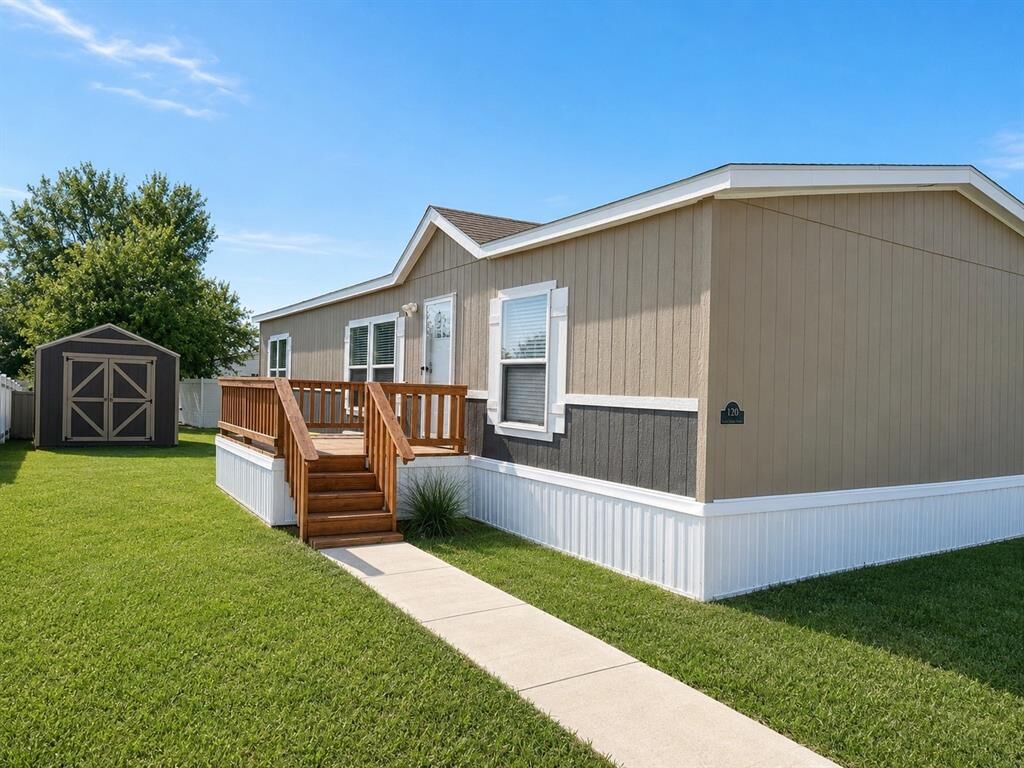 Property Photo:  120 Shady Grove Drive  TX 76266 