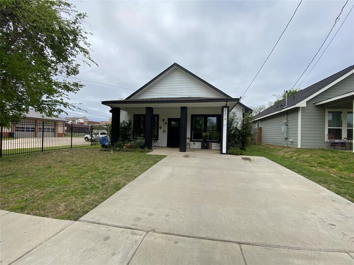 Photo de la propriété:  1410 E Royall Boulevard  TX 75148 