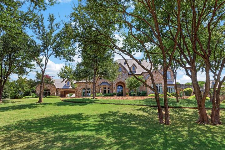 Property Photo:  6901 Sanctuary Lane  TX 76132 