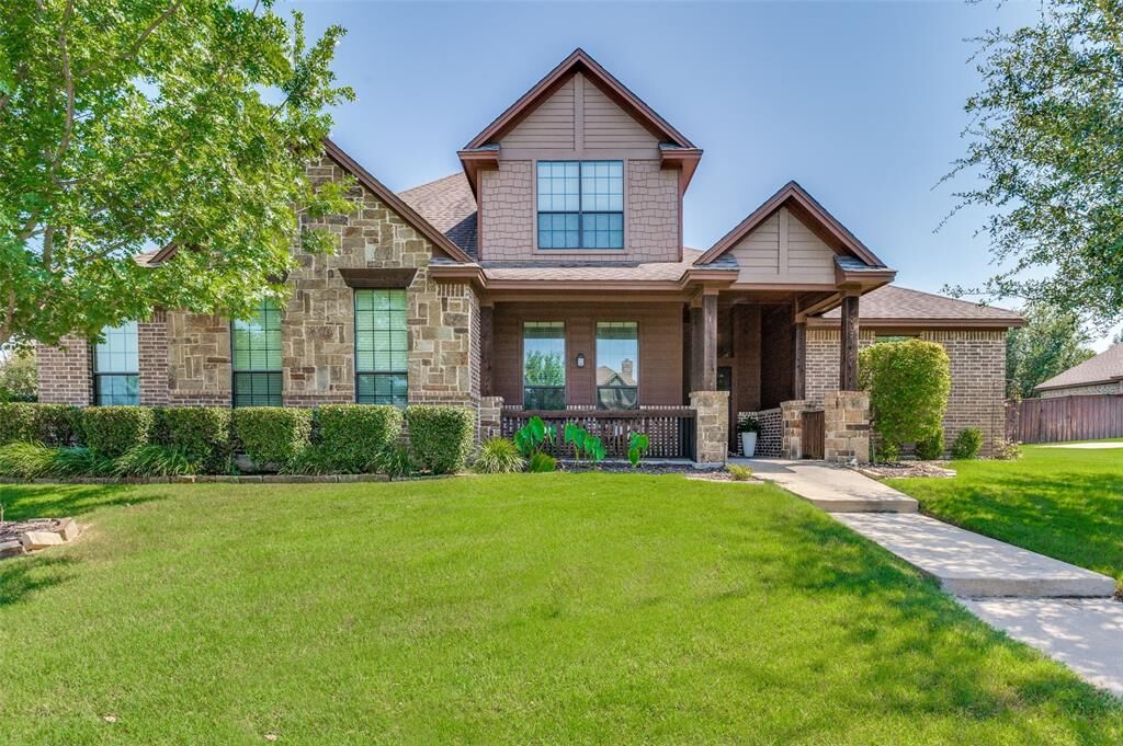 Property Photo: 311 Covington Lane TX 75154
