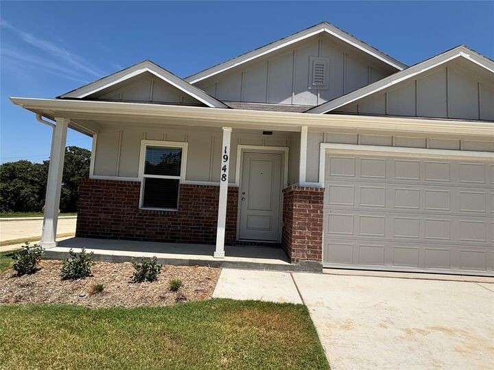 Property Photo: 1948 Ventasso Boulevard TX 76227