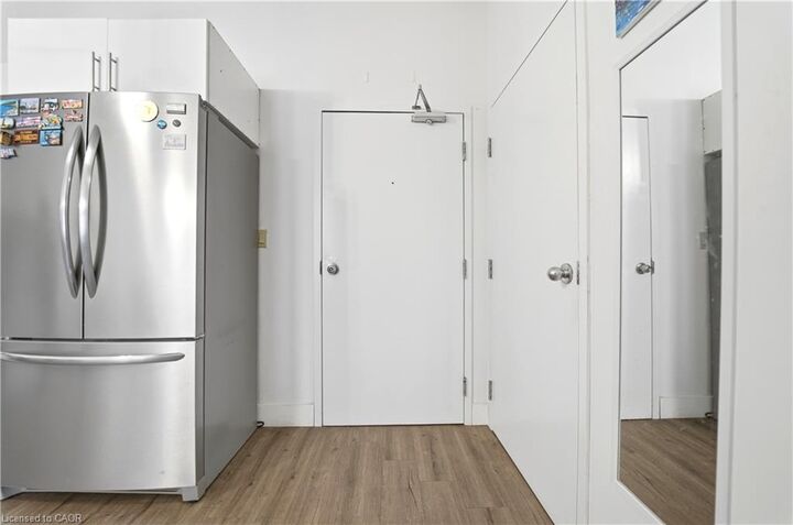 Property Photo:  150 Colborne Street 204  ON N3T 2G6 