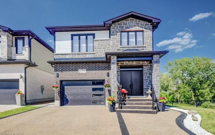 924 Chapel Hill Court — photo 1