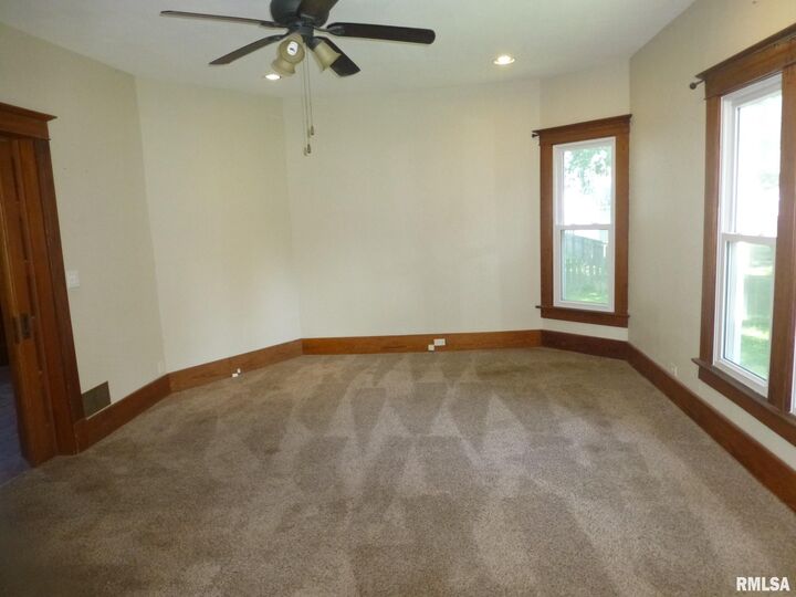 Property Photo:  414 Kitchell Street  IL 62557 