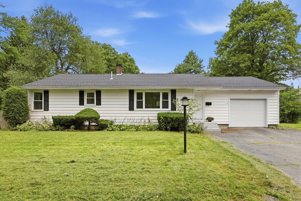 Property Photo:  17 Everett St Extension  MA 01420 