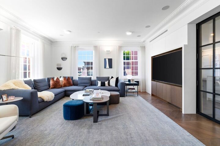 Property Photo:  41 Mt Vernon Street 5  MA 02108 