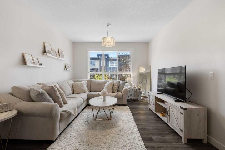 Property Photo:  124 Walgrove Cove SE  AB T2X 4E1 
