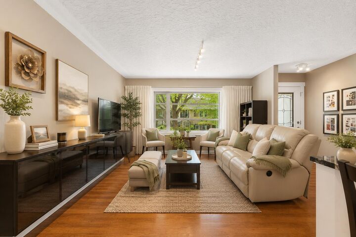 Property Photo: 2816 24 Street NW AB T2M 3Z3