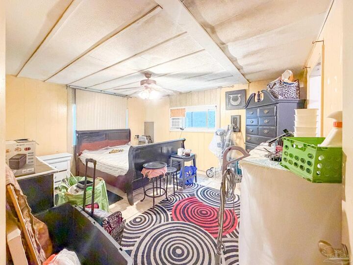 Property Photo: 8529 Stockdale Ave FL 32514
