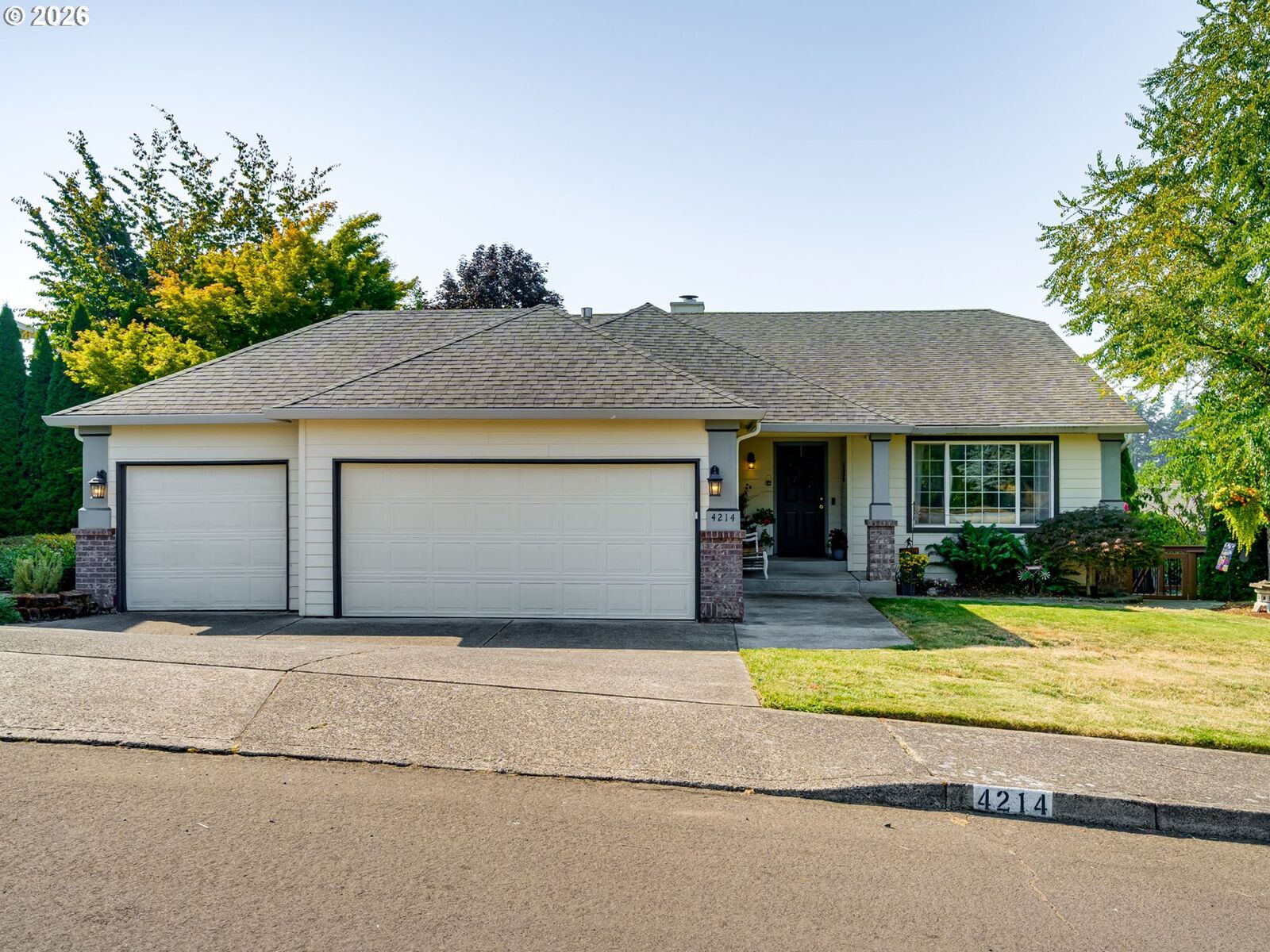 Property Photo:  4214 M Dr  WA 98671 