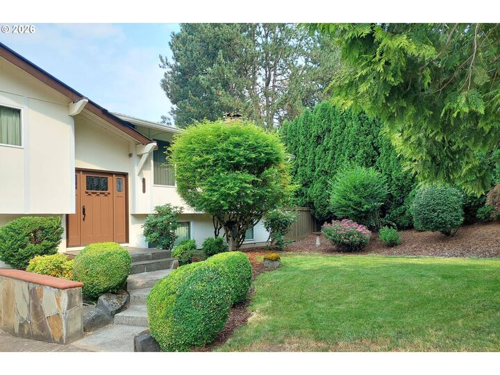 Property Photo:  10787 SE 96th Ct  OR 97086 