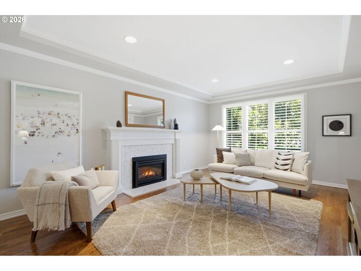 Property Photo:  808 SW Regency Ter  OR 97225 