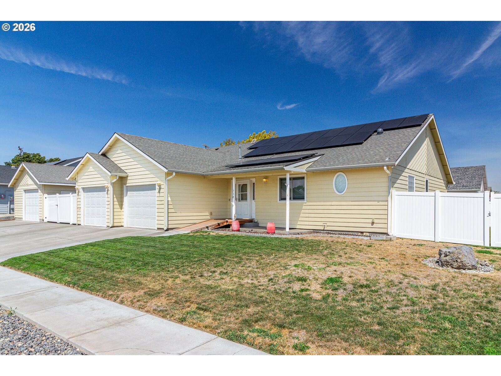 Property Photo:  710 W Sandpiper Ave  OR 97838 