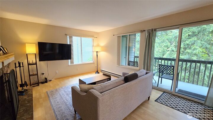 Property Photo: 12703 NE 129th Court H201 WA 98034