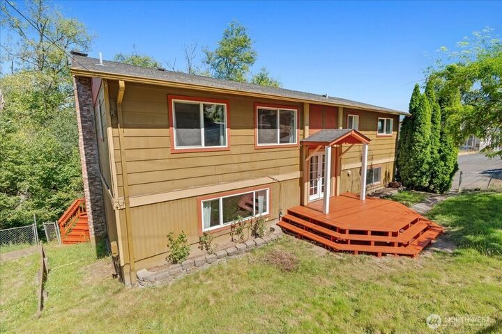 Property Photo: 102 Green Hill Drive WA 98632