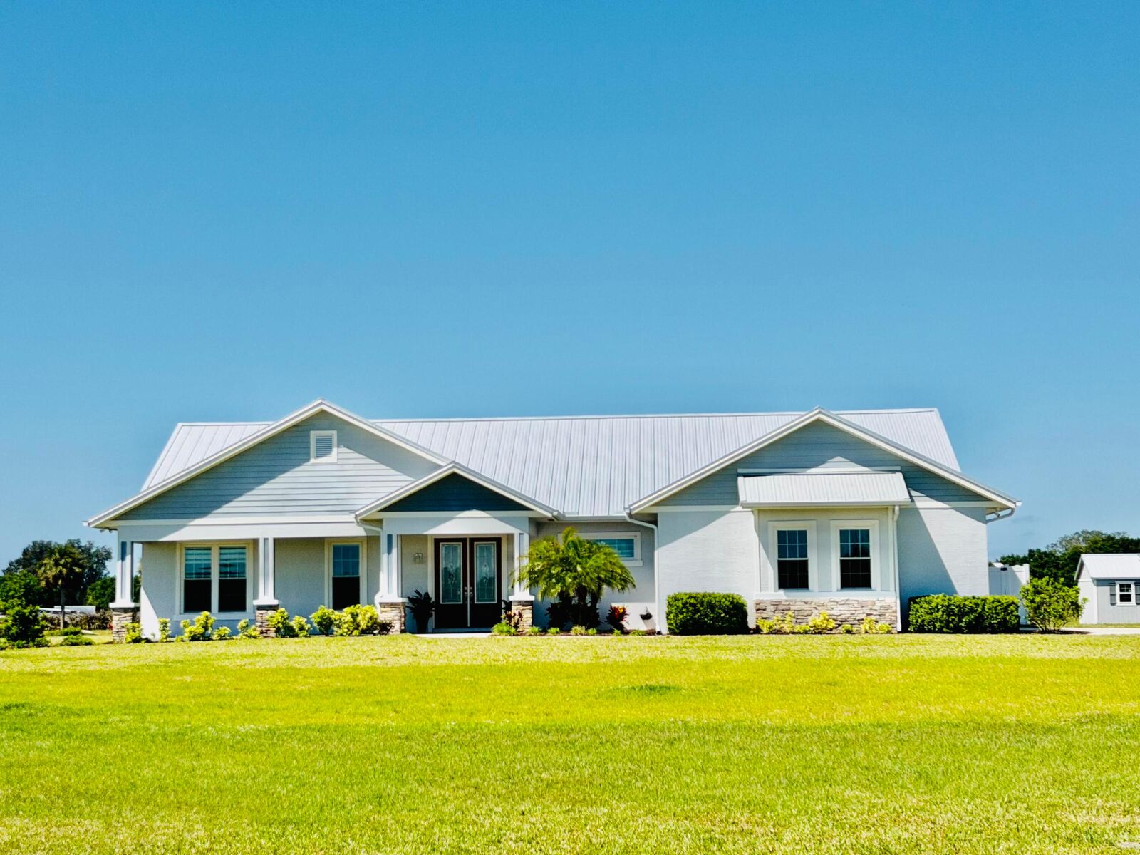 Property Photo:  6612 SE 26th Trail  FL 34974 