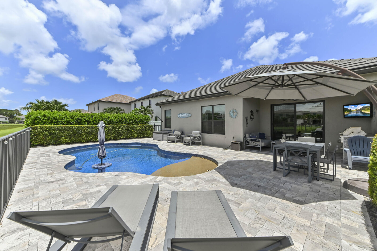 Property Photo:  7213 Sandgrace Lane  FL 33463 