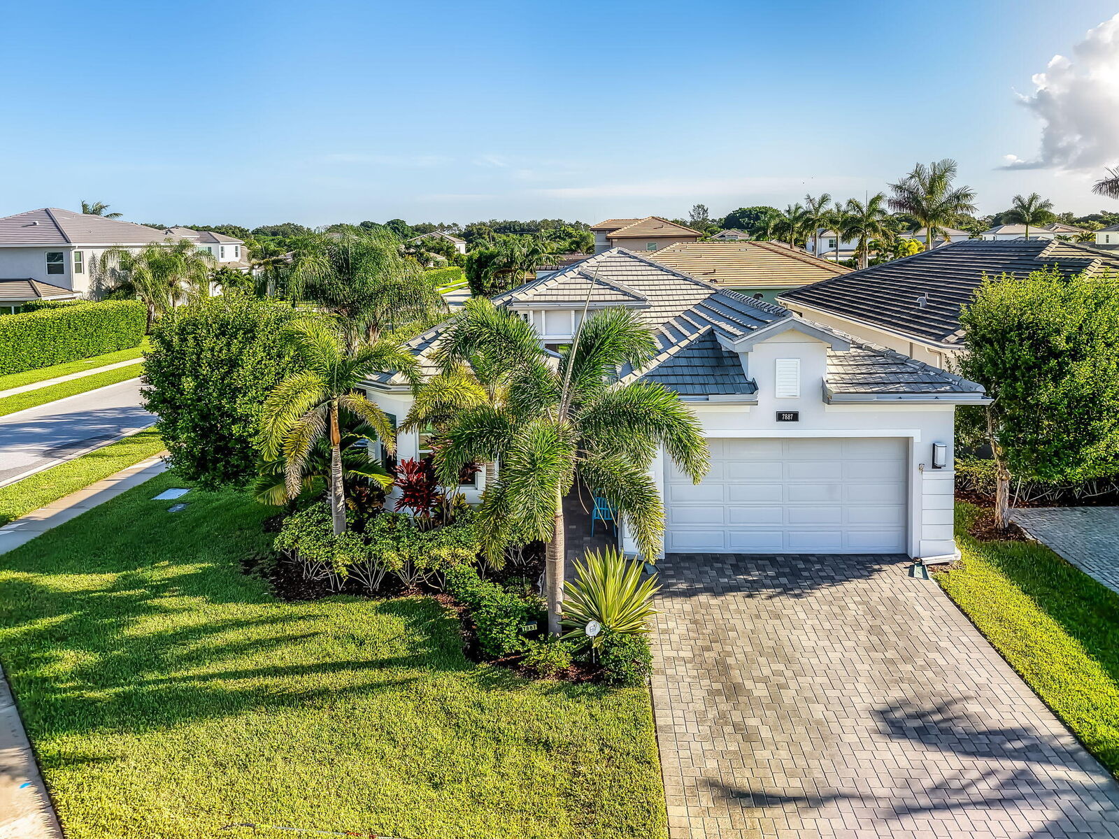 Property Photo: 7887 Waterford Isles Lane FL 33446