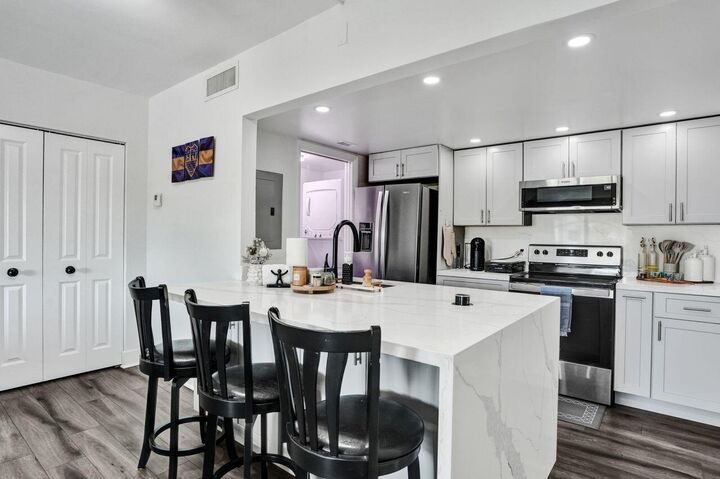 Property Photo: 1000 River Reach Drive 321 FL 33315