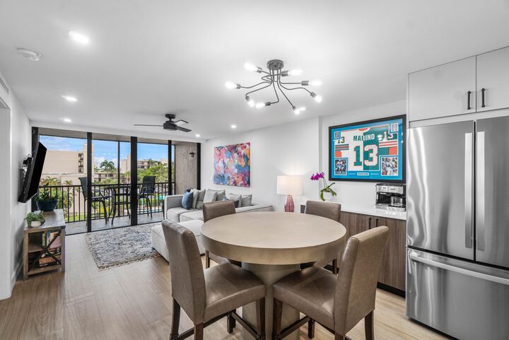 Property Photo:  4 Royal Palm Way 4020  FL 33432 