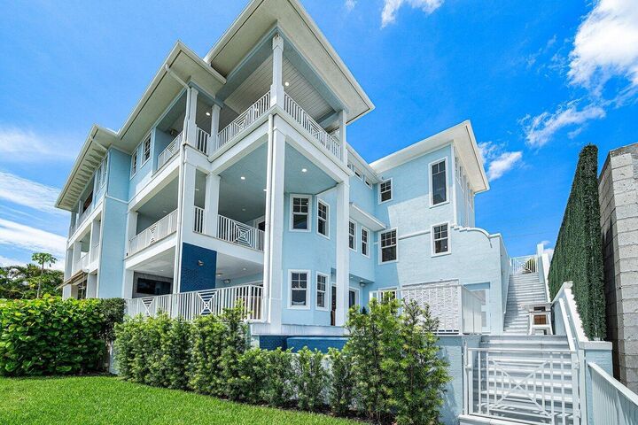 Property Photo:  17727 SE Federal Highway  FL 33469 