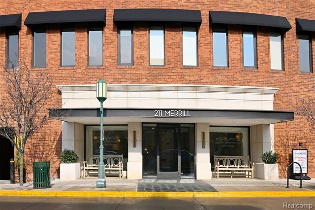 Property Photo:  211 E Merrill Street 410  MI 48009 