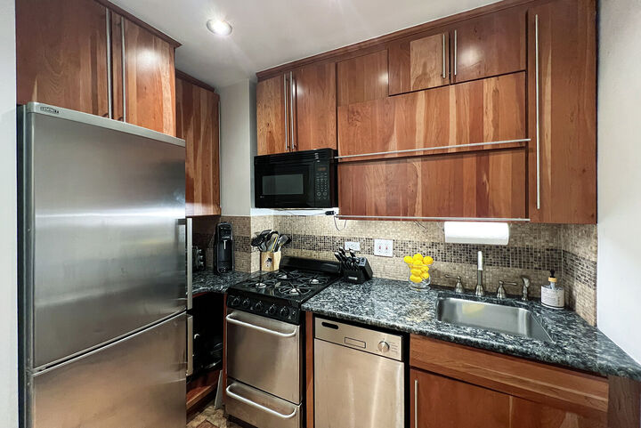 Property Photo:  60 E 9th Street 441  NY 10003 