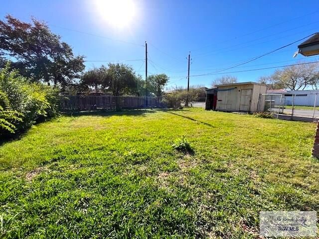Property Photo: 902 Travis St. TX 78550