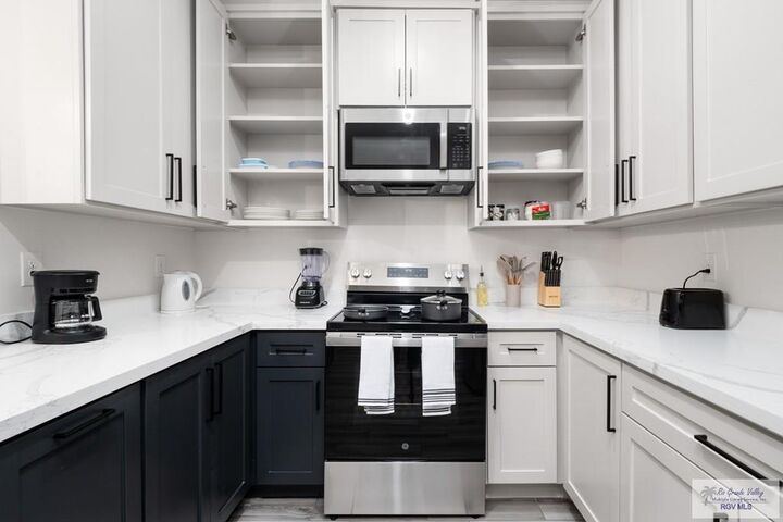 Property Photo:  3569 Hidalgo Cir  TX 78526 