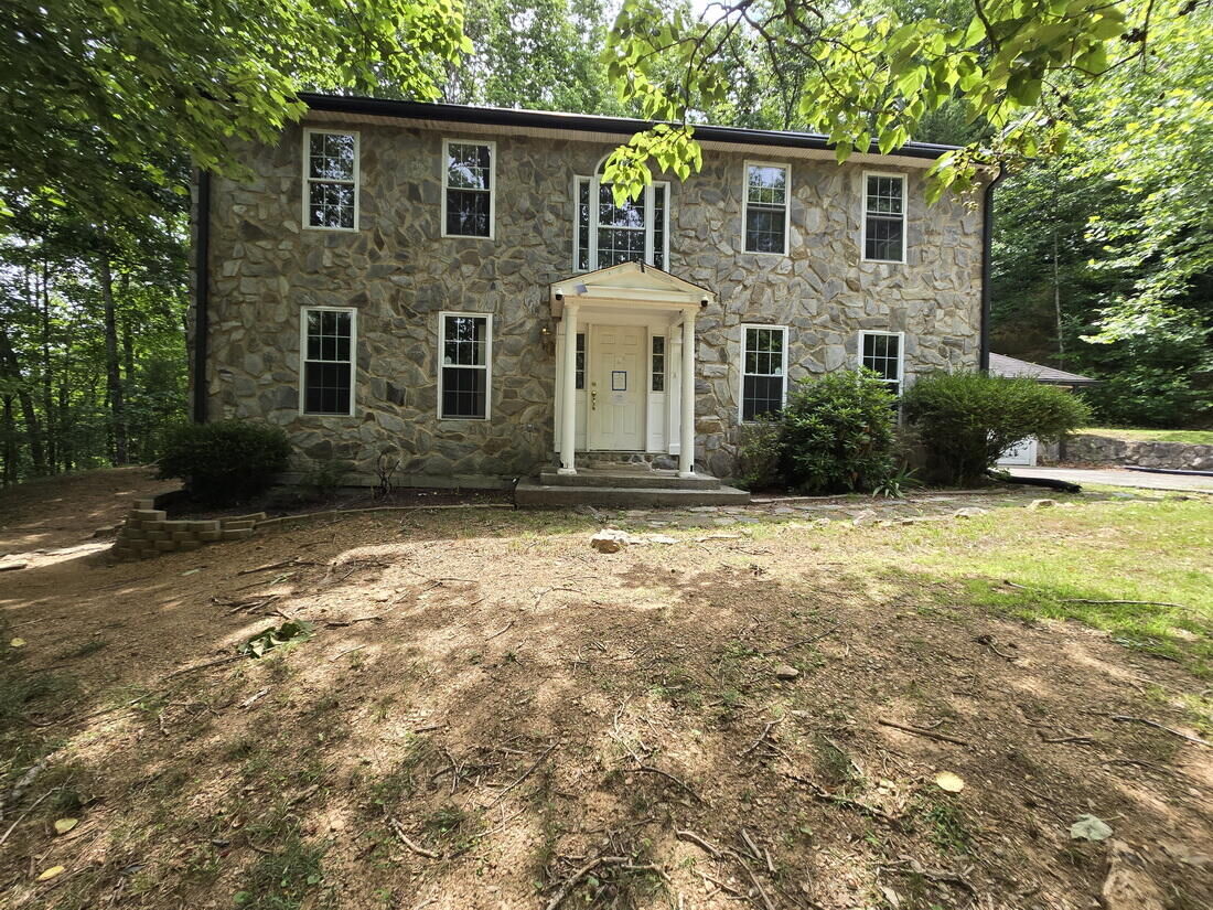 Property Photo:  7202 Branico Dr  VA 24018 