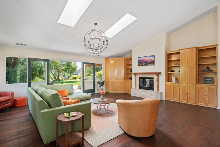 Property Photo:  1535 Gamby Way  CA 93463 