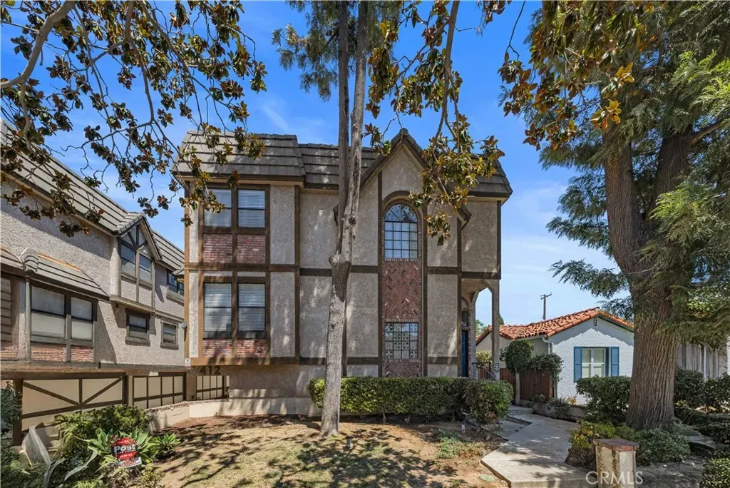 Property Photo: 412 Bushnell CA 91801