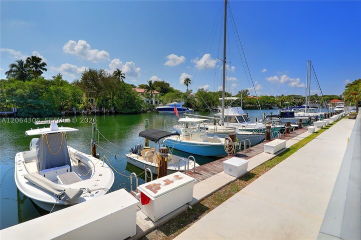 Property Photo: 100 Edgewater Dr 305 FL 33133