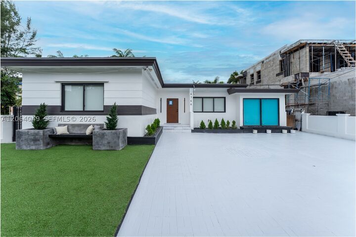 Property Photo:  4144 Alton Rd 4144  FL 33140 