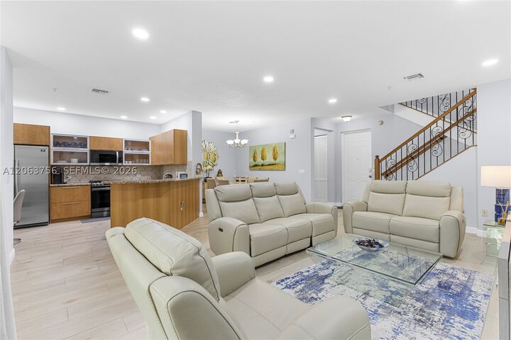 Property Photo:  2900 NW 125th Ave 3-107  FL 33323 