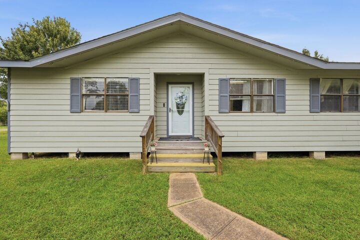 Property Photo: 9182 3rd St. TX 77657