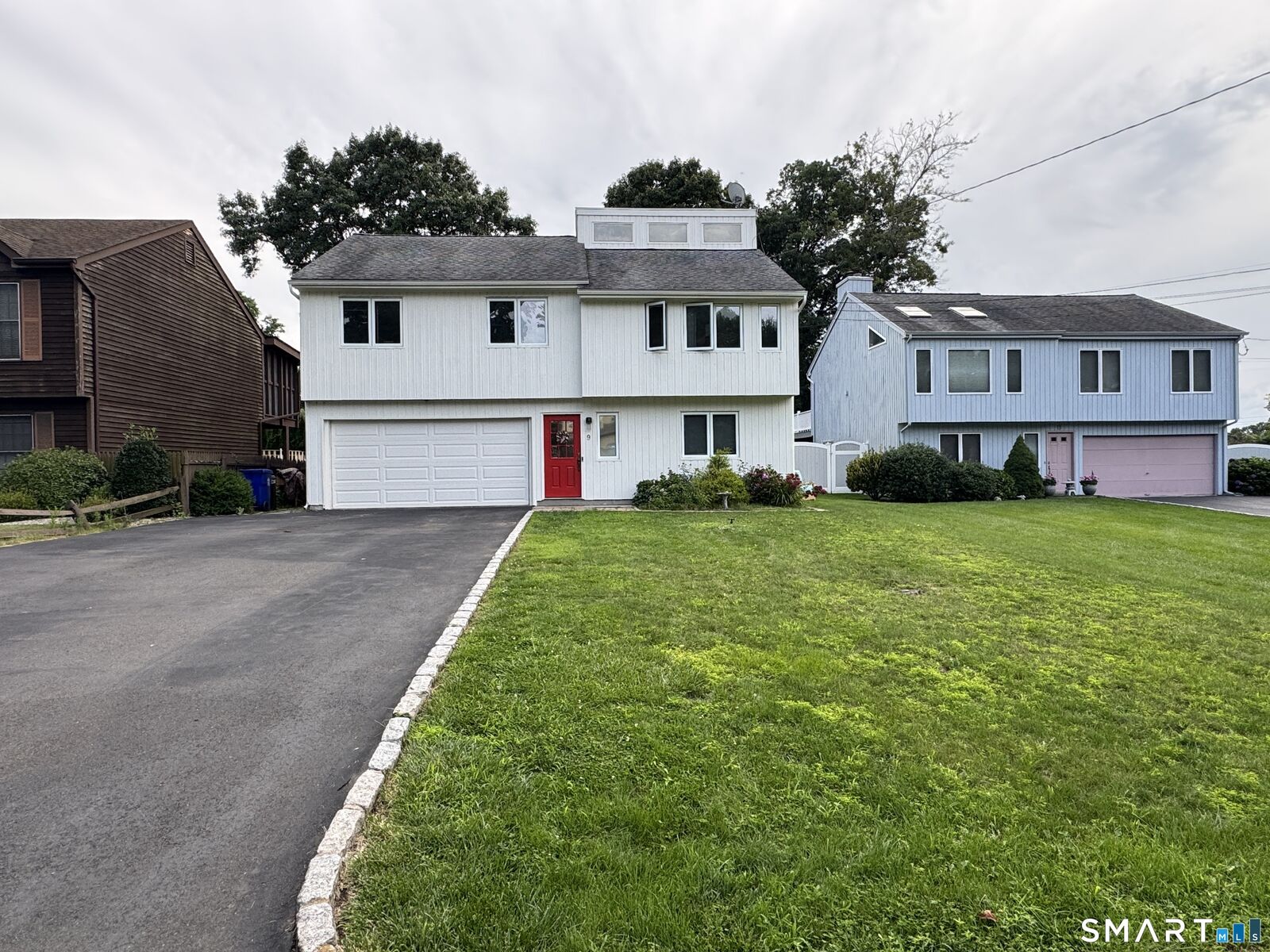 Property Photo:  9 Oakledge Circle  CT 06854 