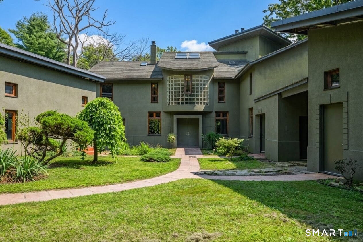 Property Photo:  27 Ridge Road  CT 06019 