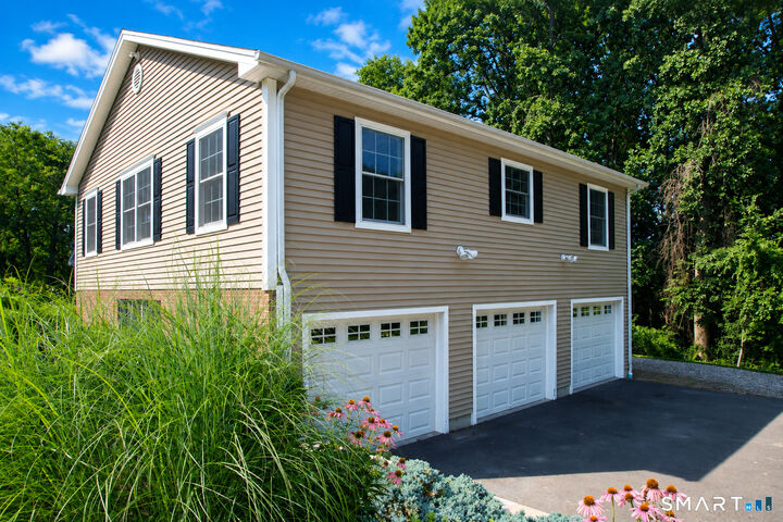Property Photo: 325 Manley Heights Road CT 06477